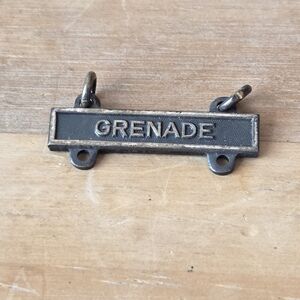 Vintage US Army Grenade Qualification Bar Metal Silver Filled